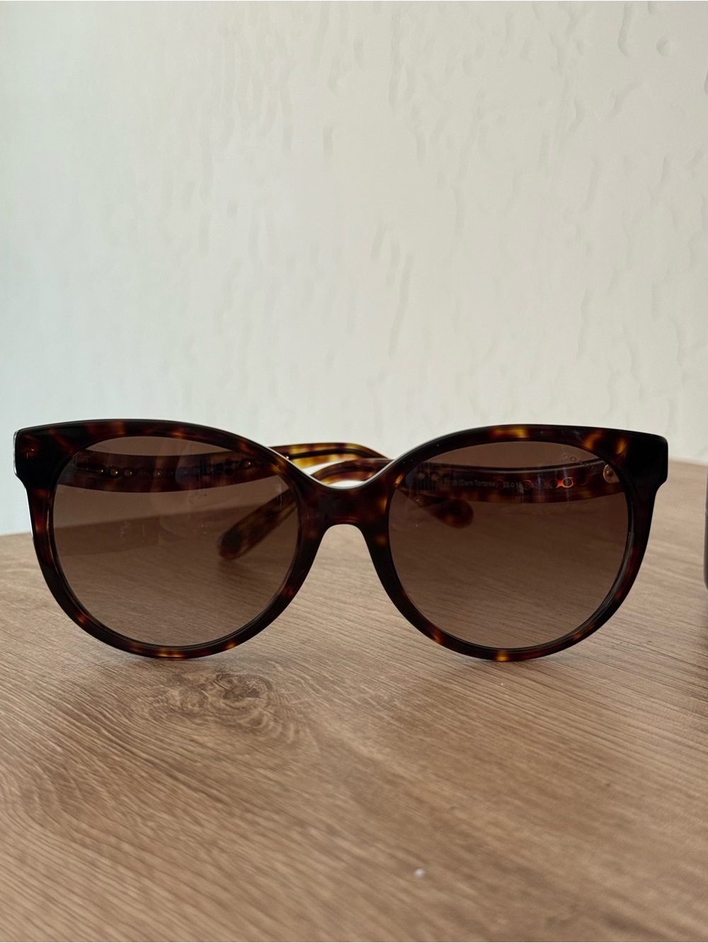 Coach Tortoiseshell Sunglasses with Gradient Brown Lenses + Hard Shell Case - Picture 2 of 9